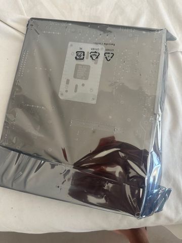 לוח אם B650 Gigabyte V2 חדש!!