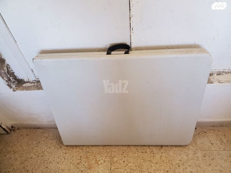 שולחן פלסטיק מתקפל