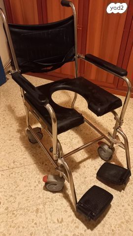 כיסא שירותים