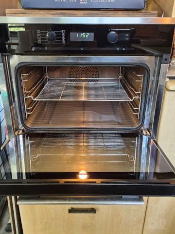 Miele H6200B תנור