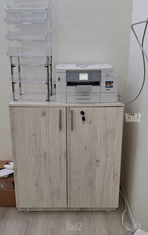 שידה 100שח, שולחן כתיבה 600שח