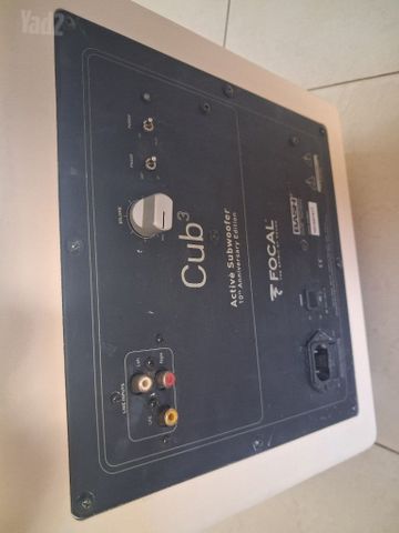 סאבוופר focal 8
