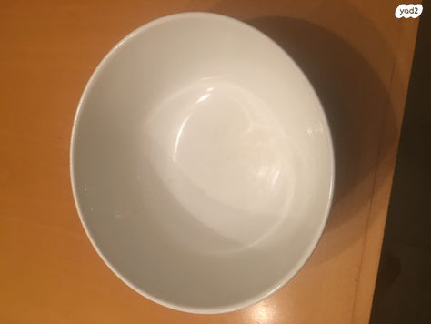קערה מעוטרת לסלט