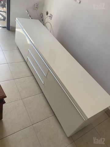 שידת טלויזיה