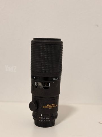 עדשת ניקון 200mm