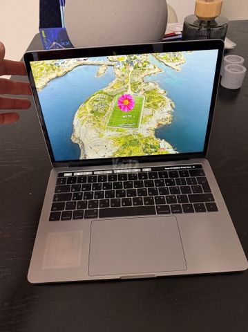 MacBook Pro 13 – i7