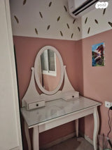 שולחן איפור