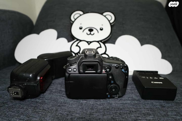 מצלמת canon D80 במצב חדש