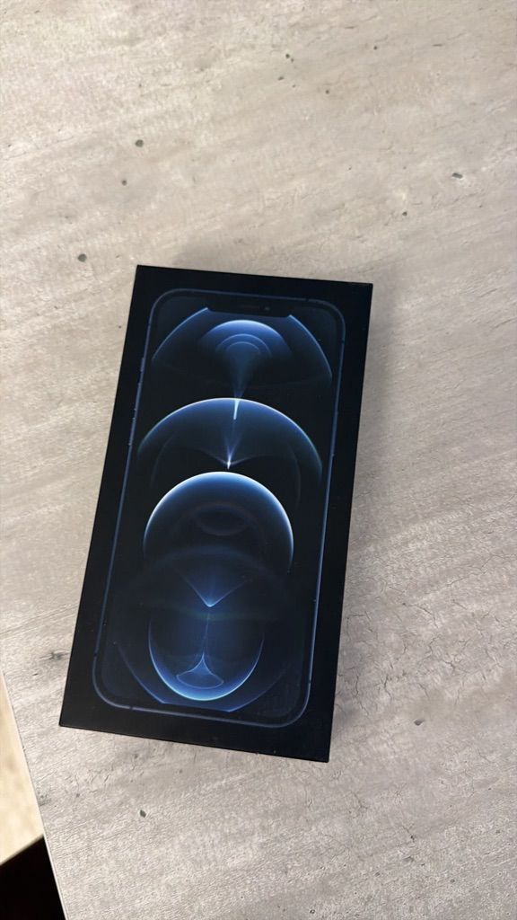 אייפון 12 pro max
