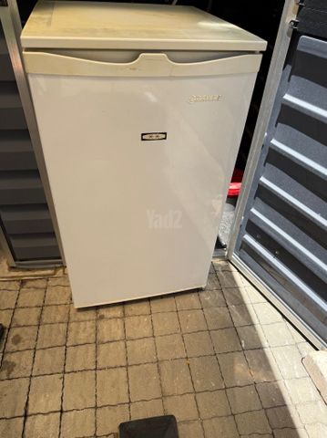 מקרר משרדי