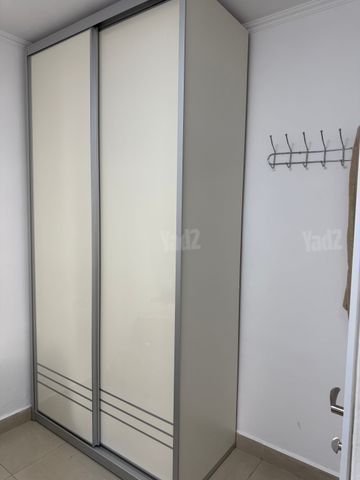 ארון 2 דלתות