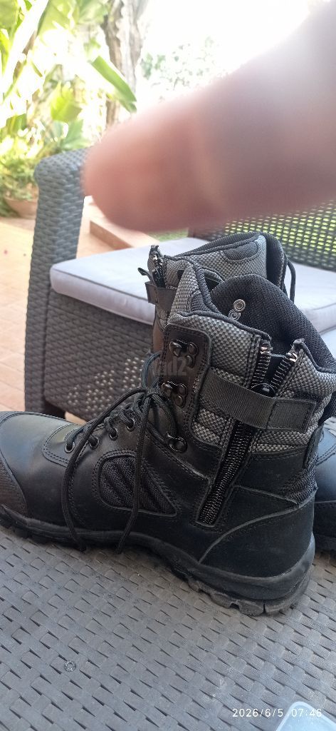 נעליים טקטיות