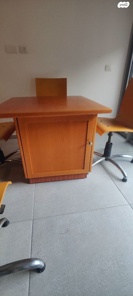 אי למטבח / שולחן מטבח