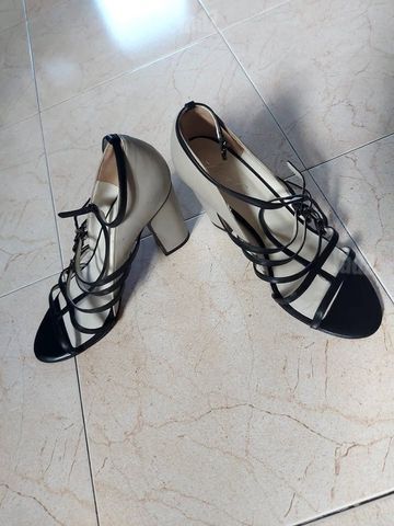 סנדלי עקב Kenneth Cole