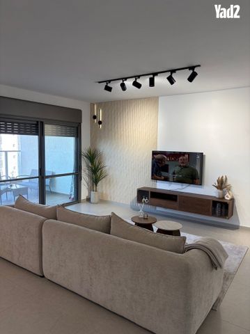 סלון עם שזלונג 3.10