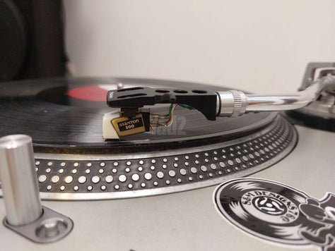 פטיפון Technics sl1200mk2