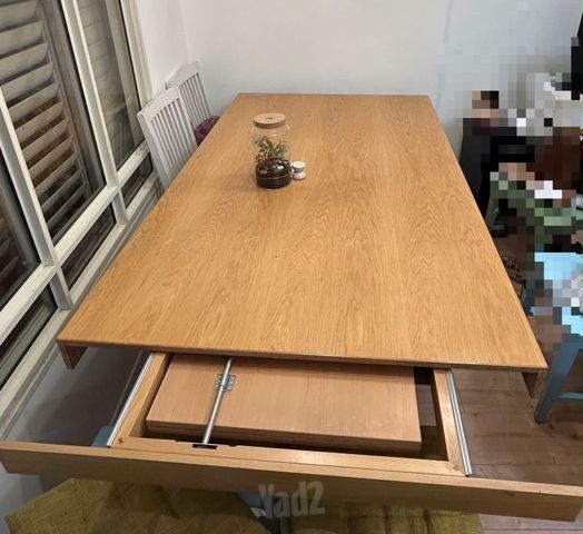 שולחן אוכל