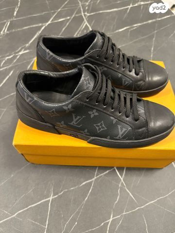 נעלי Louis Vuitton