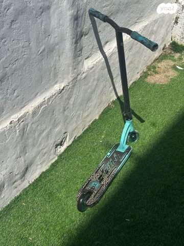 קורקינט סקוט פעלולים