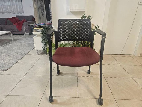 כיסא משרדי