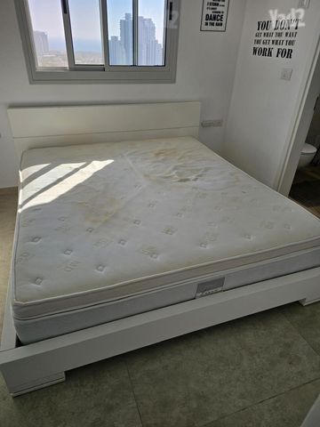 מיטה זוגית מבית Simply Wood