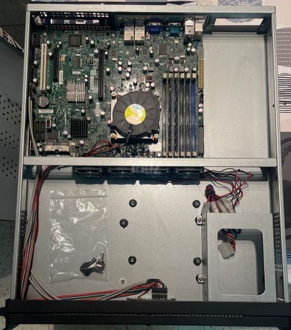 Supermicro 1U X8SI6-F X3430 8G