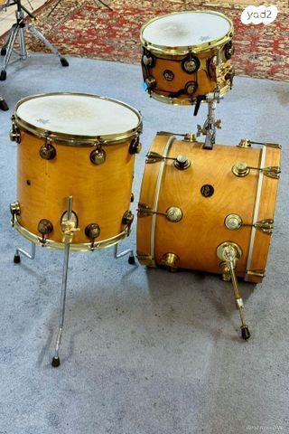 DW COLLECTORS SERIES DRUM SET