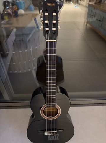 גיטרה ולנסיה
