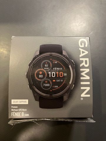 גרמין פניקס 8 סולארי 51mm