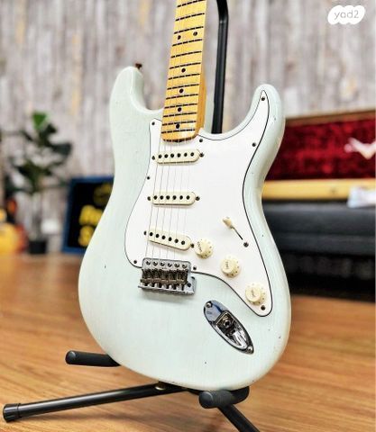 Fender Costume Limited Edition