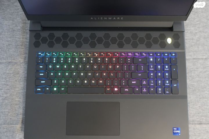Alienware M18 R2