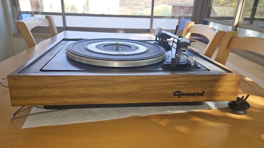 פטיפון GARRARD