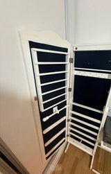 מראת תכשיטים