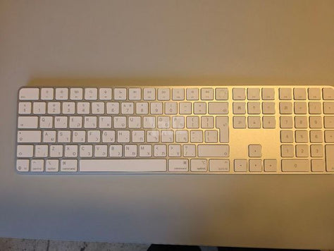 מקלדת mac models with apple