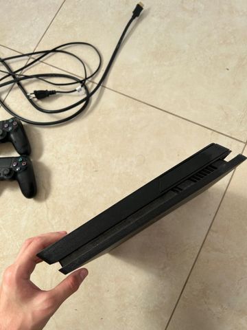PlayStation 4 Slim