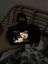 מצלמת קאנון Eos 2000D