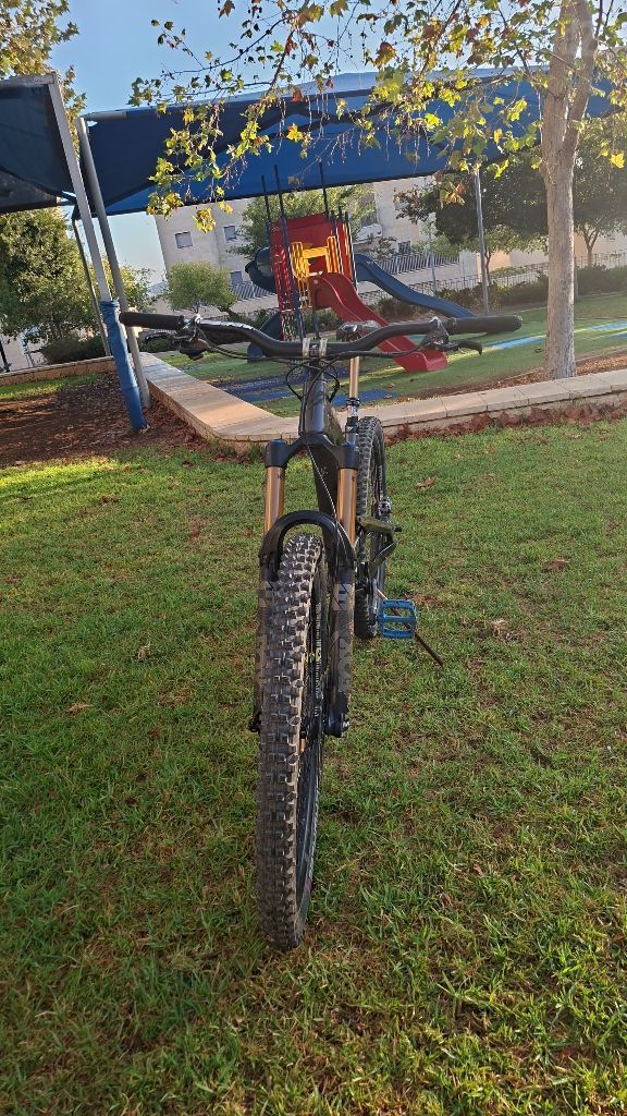 Yt Capra elite L 29