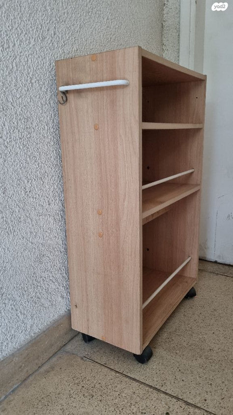 כוננית מדפים