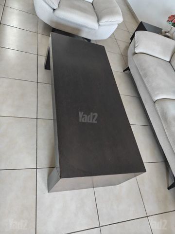 שולחן סלון מעץ מלא שמור מאוד