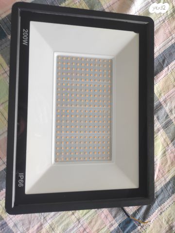 זרקור LED חיצוני, 200W אטום