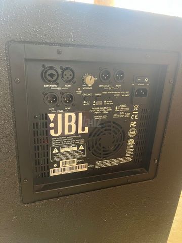 ‏JBL סאב 15 אינץ׳