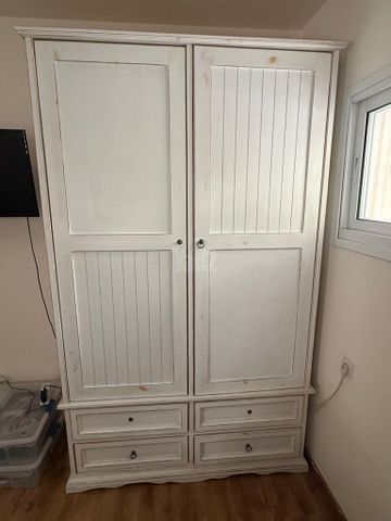 מיטה וחצי וארון האוס אין