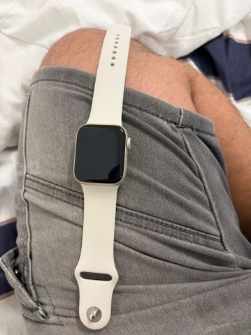 Apple watch se3 with