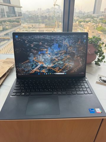 Dell Vostro 15 3530 דור 13