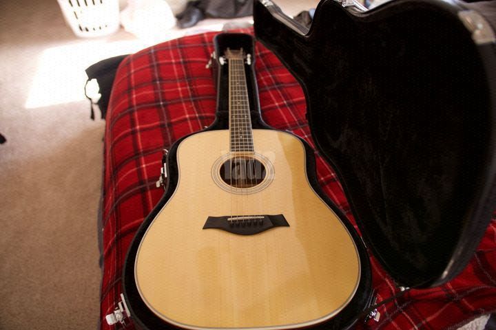 גיטרה Taylor