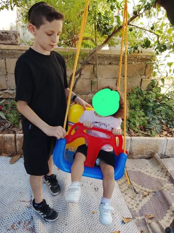 נדנדה לפעוטות