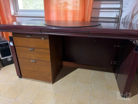 שולחן עץ מלא