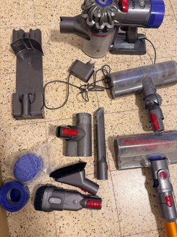 שואב אבק ‏Dyson V8