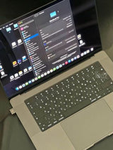 MacBook Pro 16” M3 Max (2023)