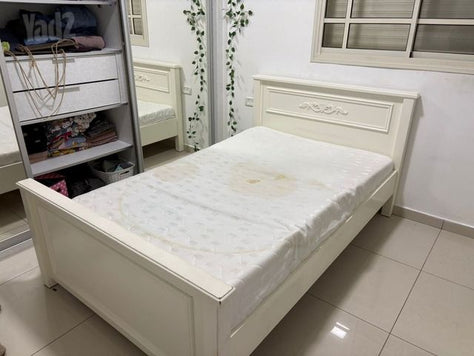 מיטה מעץ מלא 1.20